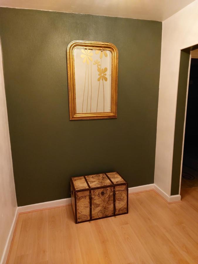 Aux Trois Petits Cochons Apartment โอตง ภายนอก รูปภาพ