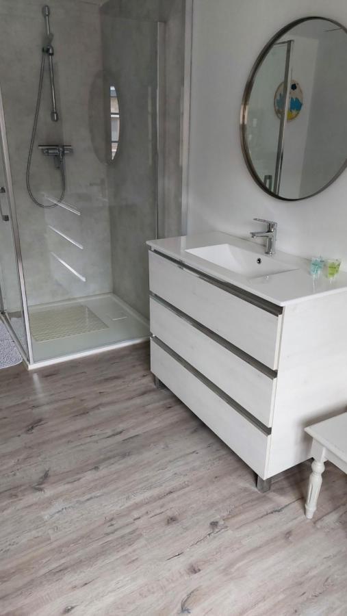 Aux Trois Petits Cochons Apartment โอตง ภายนอก รูปภาพ