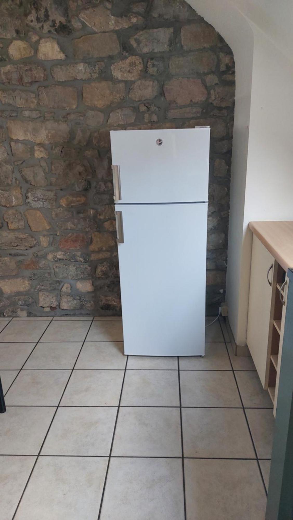 Aux Trois Petits Cochons Apartment โอตง ภายนอก รูปภาพ